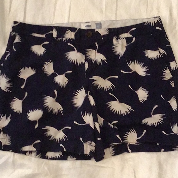 Old Navy Patterned Shorts Size 10 - Picture 1 of 3